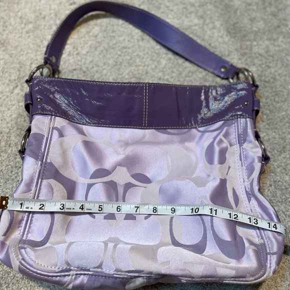 Rare lilac authentic Coach shoulder bag that doubles as a crossbody bag too! - Picture 4 of 10